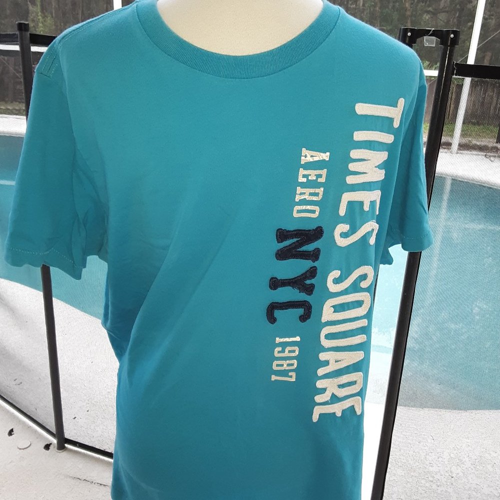 Blue NYC Times Square Aéropostale shirt